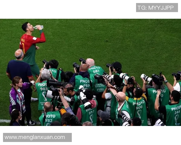 女足球星公开示爱C罗大胆表白引发热议全网关注 女足球星公开示爱C罗大胆表白引发热议全网关注