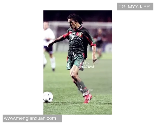 球星穿搭彪马足球鞋展现速度与力量的完美结合