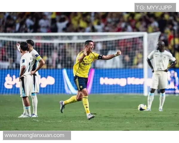 绿茵巨星荣耀登场盛典引爆全场球迷热情共赴璀璨足球之夜 绿茵巨星荣耀登场盛典引爆全场球迷热情共赴璀璨足球之夜