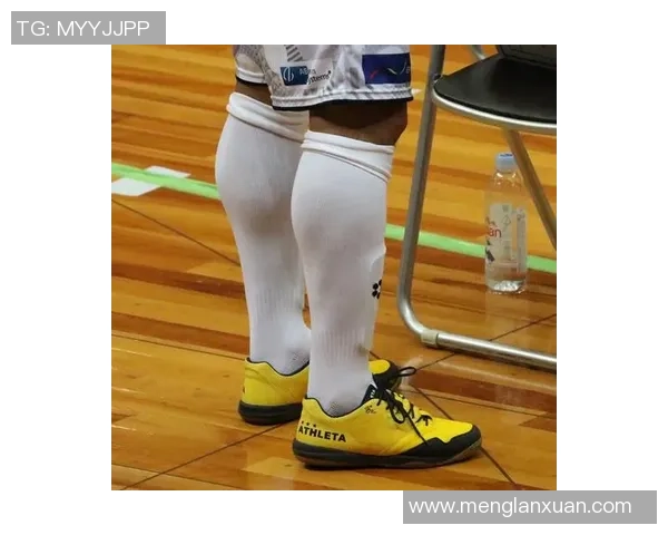 足球鞋与球星完美融合展现速度与激情的力量之美 足球鞋与球星完美融合展现速度与激情的力量之美